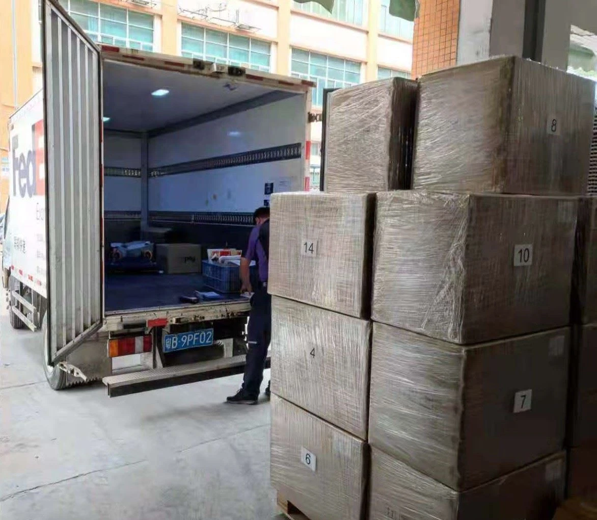 Mười bốn thùng hàng độc đáo đã được gửi từ kho số 1 của OPTICO và sẽ được gửi...
